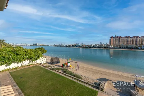 Купить виллу в Пальме Джумейре, Дубай: 5 спален, 650м², № 61491 - фото 8