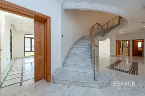 Купить виллу в Пальме Джумейре, Дубай: 5 спален, 650м², № 61491 - фото 4