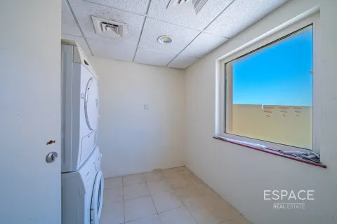 Adosado en Victory Heights, Dubai Sports City, Dubai, 4 dormitorios, 311 m², № 61488 - foto 13