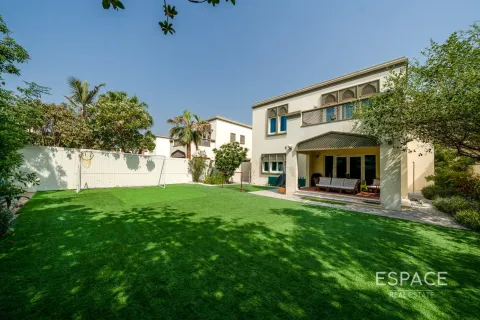 Villa en Regional, Jumeirah Park, Dubai, 3 dormitorios, 328 m², № 61486 - foto 9