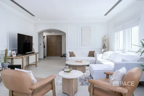 Villa en Regional, Jumeirah Park, Dubai, 3 dormitorios, 328 m², № 61486 - foto 3