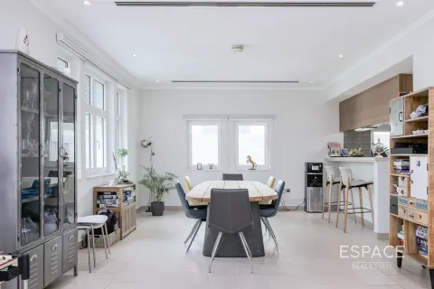 Villa en Regional, Jumeirah Park, Dubai, 3 dormitorios, 328 m², № 61486 - foto 4