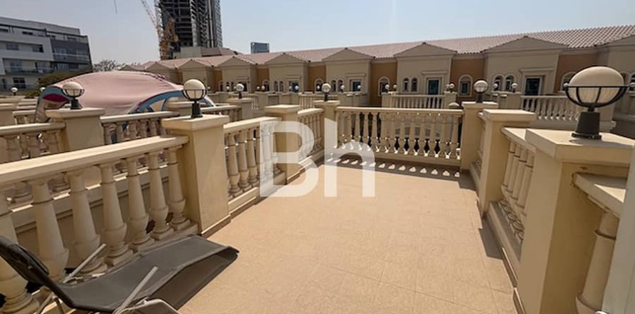 Таунхаус в Jumeirah Village Triangle, Дубай, 1 спальня, 180м², № 57839