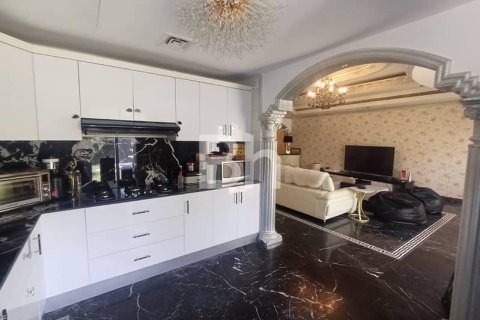 Villa in The Springs, Dubai 3 bedrooms, 255 sq.m. № 57837 - photo 15