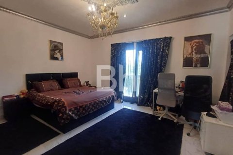 Villa in The Springs, Dubai 3 bedrooms, 255 sq.m. № 57837 - photo 10