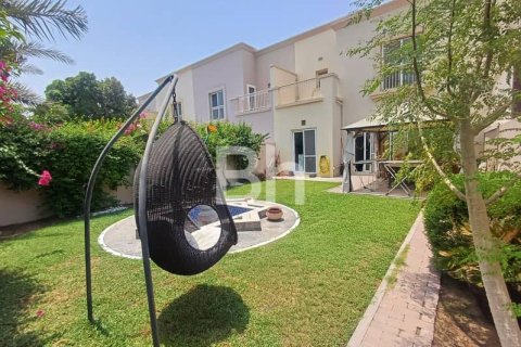 Villa in The Springs, Dubai 3 bedrooms, 255 sq.m. № 57837 - photo 4
