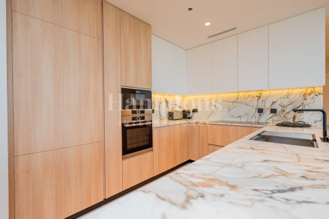 Снять в аренду квартиру в The Hills A, The Hills, Дубай: 3 спальни, 165.76960999м², № 12986 - фото 5