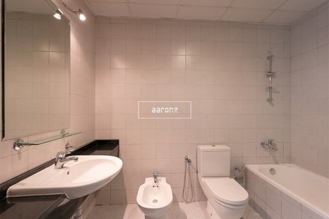 Apartment in Dubai Marina, Dubai 1 bedroom, 76.5 sq.m. № 12981 - photo 11