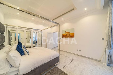 Villa en Palm Jumeirah, Dubai, 6 dormitorios, 1207.7 m², № 6808 - foto 8