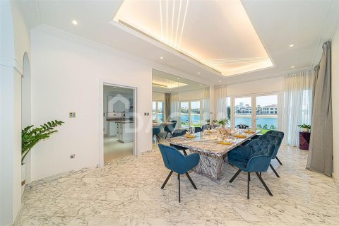 Villa en Palm Jumeirah, Dubai, 6 dormitorios, 1207.7 m², № 6808 - foto 25