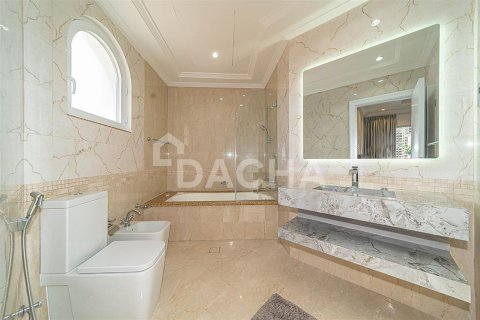 Villa en Palm Jumeirah, Dubai, 6 dormitorios, 1207.7 m², № 6808 - foto 17