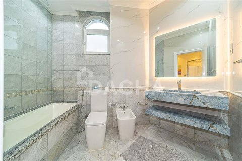 Villa en Palm Jumeirah, Dubai, 6 dormitorios, 1207.7 m², № 6808 - foto 11