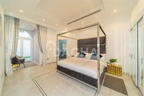 Villa en Palm Jumeirah, Dubai, 6 dormitorios, 1207.7 m², № 6808 - foto 5