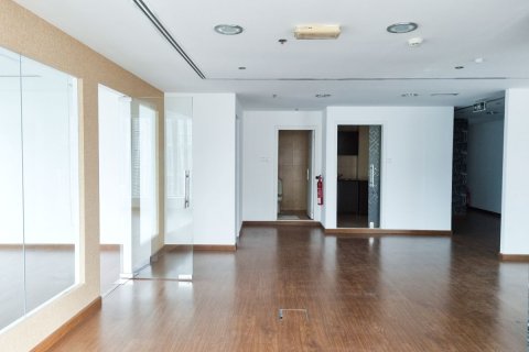 Снять в аренду офис в Бизнес-Бэе, Дубай: 151м², № 16208 - фото 7