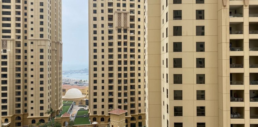 Apartamento en Dubai, 1 dormitorio, 119.5 m², № 71842