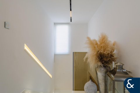 Купить виллу в Springs 15, The Springs, Дубай: 3 спальни, 228м², № 78947 - фото 13