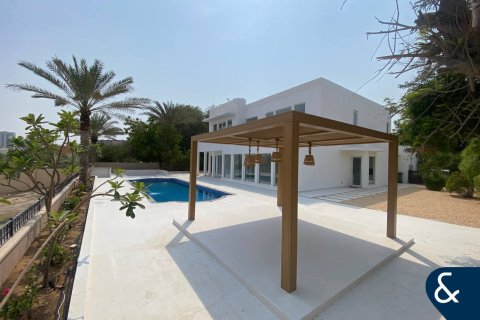 Купить виллу в Арабиан Ранчес, Дубай: 5 спален, 998м², № 78946 - фото 25