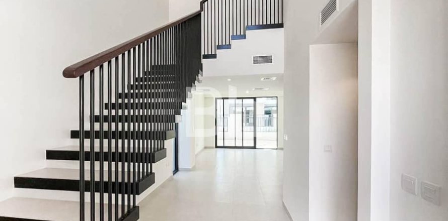 Townhouse in Town Square, Dubai 4 bedrooms, 216 sq.m. № 57864