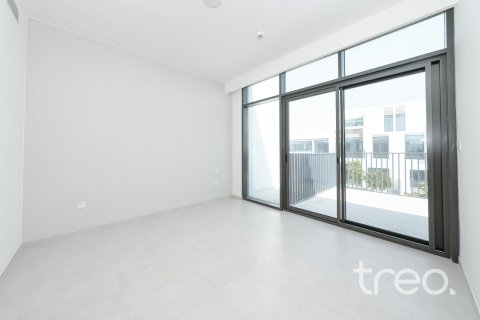 Townhouse in Arabian Ranches 3, Dubai 3 bedrooms, 211.26 sq.m. № 134621 - photo 2