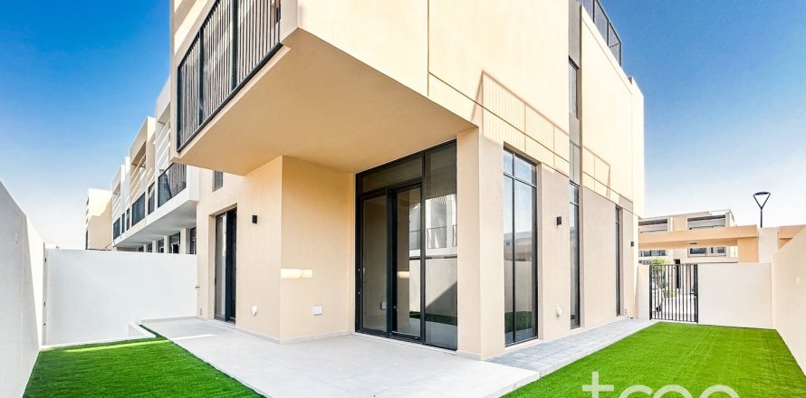 Вилла в EMAAR South, Dubai South (Dubai World Central), Дубай, 4 спальни, 222.97м², № 134633
