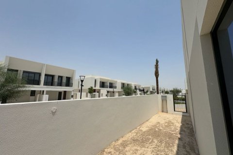 Maison de ville à Town Square, Dubai, 4 chambres, 210.33 m², № 134627 - photo 4