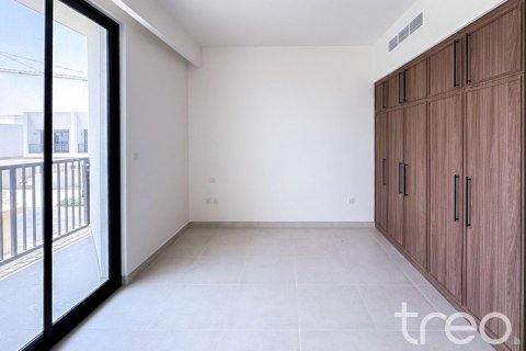 Maison de ville à Town Square, Dubai, 4 chambres, 210.33 m², № 134627 - photo 2