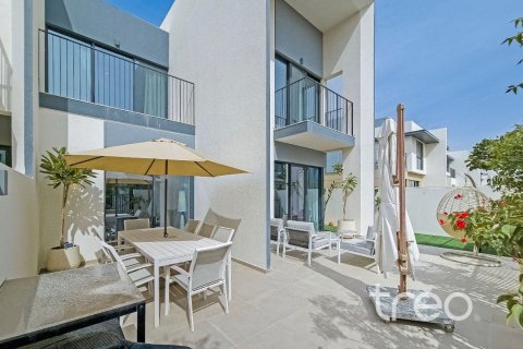 Villa en The Valley, Dubai, 4 dormitorios, 216.65 m², № 134629 - foto 3