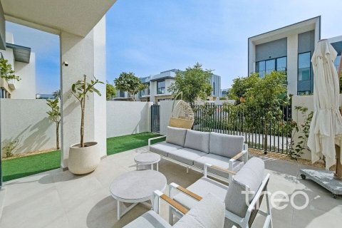 Villa in The Valley, Dubai 4 bedrooms, 216.65 sq.m. № 134629