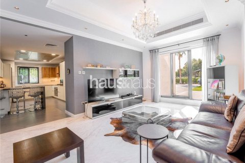 Villa in Jumeirah Islands, Dubai 4 bedrooms, 550 sq.m. № 43320 - photo 7