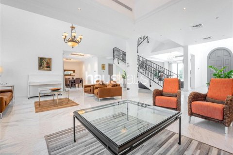 Villa in Jumeirah Islands, Dubai 4 bedrooms, 550 sq.m. № 43320 - photo 3