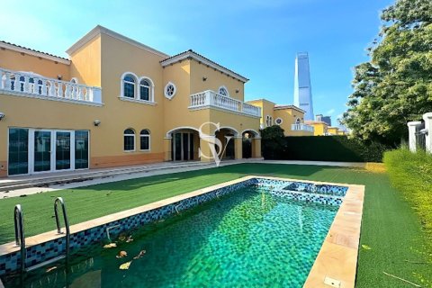 Villa en Jumeirah Park, Dubai, 5 dormitorios, 800 m², № 99280