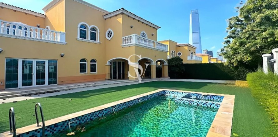 Villa en Jumeirah Park, Dubai, 5 dormitorios, 800 m², № 99280