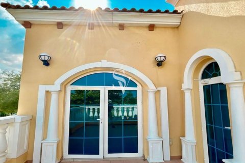 Villa en Jumeirah Park, Dubai, 5 dormitorios, 800 m², № 99280 - foto 2