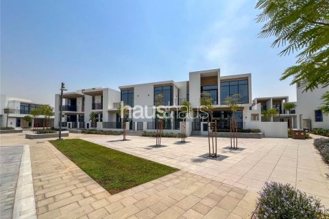 Villa à Arabian Ranches 3, Dubai, 3 chambres, 205 m², № 43389 - photo 2