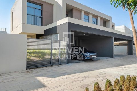 Townhouse in The Pulse, Dubai South (Dubai World Central), Dubai 4 bedrooms, 306 sq.m. № 87356 - photo 4