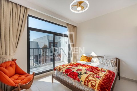 Townhouse in The Pulse, Dubai South (Dubai World Central), Dubai 4 bedrooms, 306 sq.m. № 87356 - photo 16