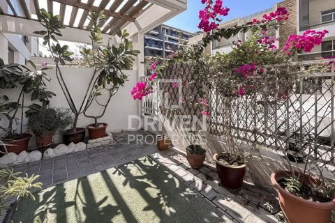 Villa à District 10, Jumeirah Village Circle, Dubai, 4 chambres, 288 m², № 87344 - photo 18