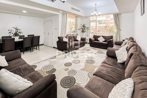 Villa à District 10, Jumeirah Village Circle, Dubai, 4 chambres, 288 m², № 87344 - photo 2