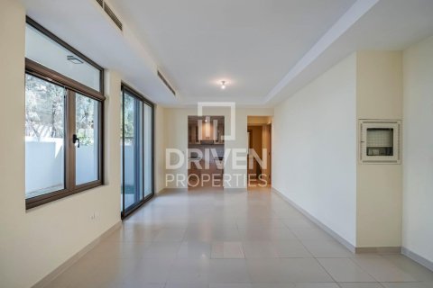 Купить виллу в Mira Oasis, Рим, Дубай: 3 спальни, 180м², № 87355 - фото 4