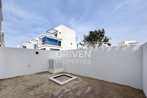 Townhouse in Damac Lagoons, Dubai 4 bedrooms, 144 sq.m. № 128410 - photo 17