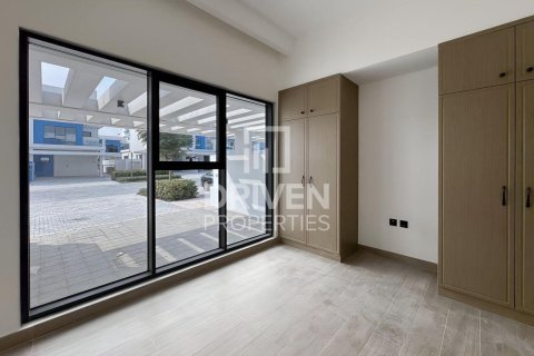 Townhouse in Damac Lagoons, Dubai 4 bedrooms, 144 sq.m. № 128410 - photo 9