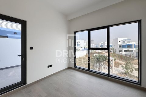 Townhouse in Damac Lagoons, Dubai 4 bedrooms, 144 sq.m. № 128410 - photo 14