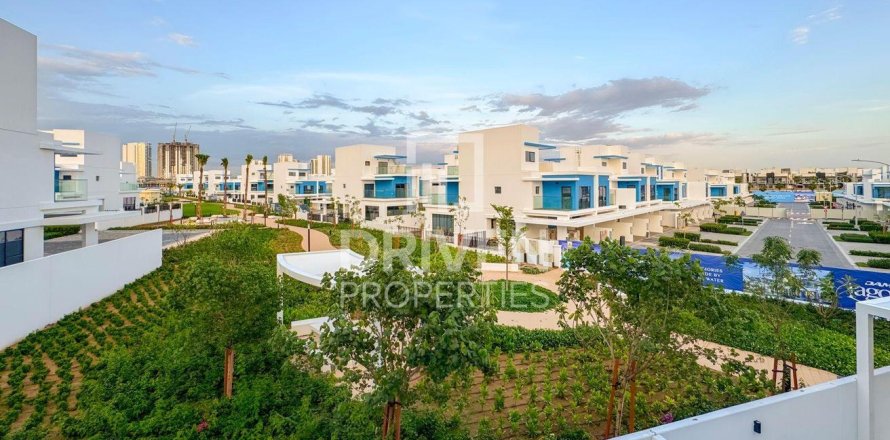 Townhouse in Damac Lagoons, Dubai 4 bedrooms, 144 sq.m. № 128410