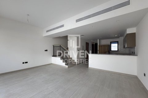 Townhouse in Damac Lagoons, Dubai 4 bedrooms, 144 sq.m. № 128410 - photo 4