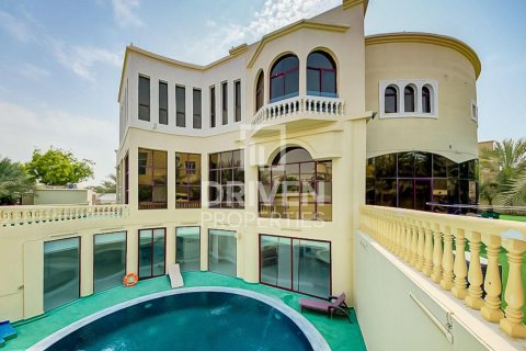 Villa in Sector E, Emirates Hills, Dubai studio, 1723.72 sq.m. № 128396