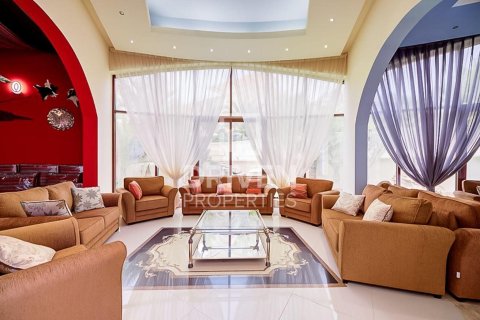 Villa in Sector E, Emirates Hills, Dubai 1723.72 sq.m. № 128396 - photo 26