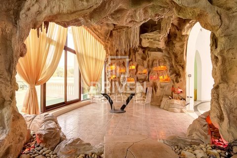 Villa in Sector E, Emirates Hills, Dubai 1723.72 sq.m. № 128396 - photo 6