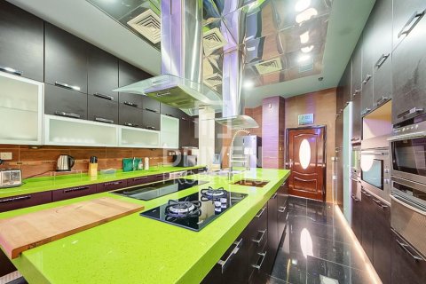 Villa in Sector E, Emirates Hills, Dubai 1723.72 sq.m. № 128396 - photo 11