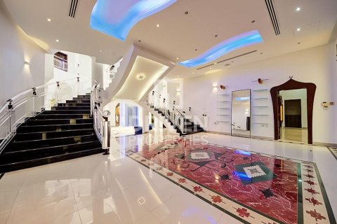 Villa in Sector E, Emirates Hills, Dubai 1723.72 sq.m. № 128396 - photo 5