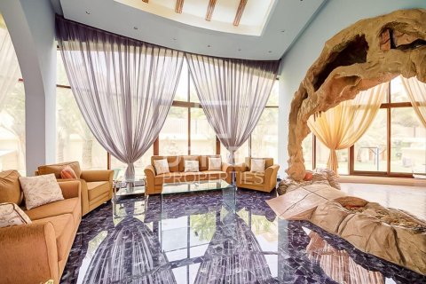 Villa in Sector E, Emirates Hills, Dubai 1723.72 sq.m. № 128396 - photo 4